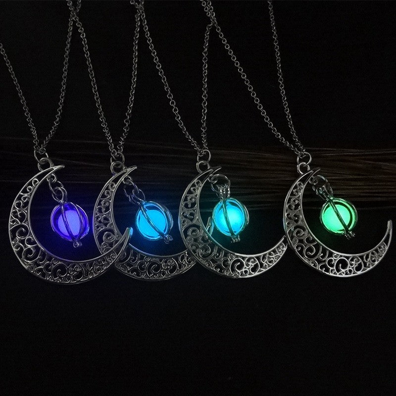 Fashion Moon Necklace